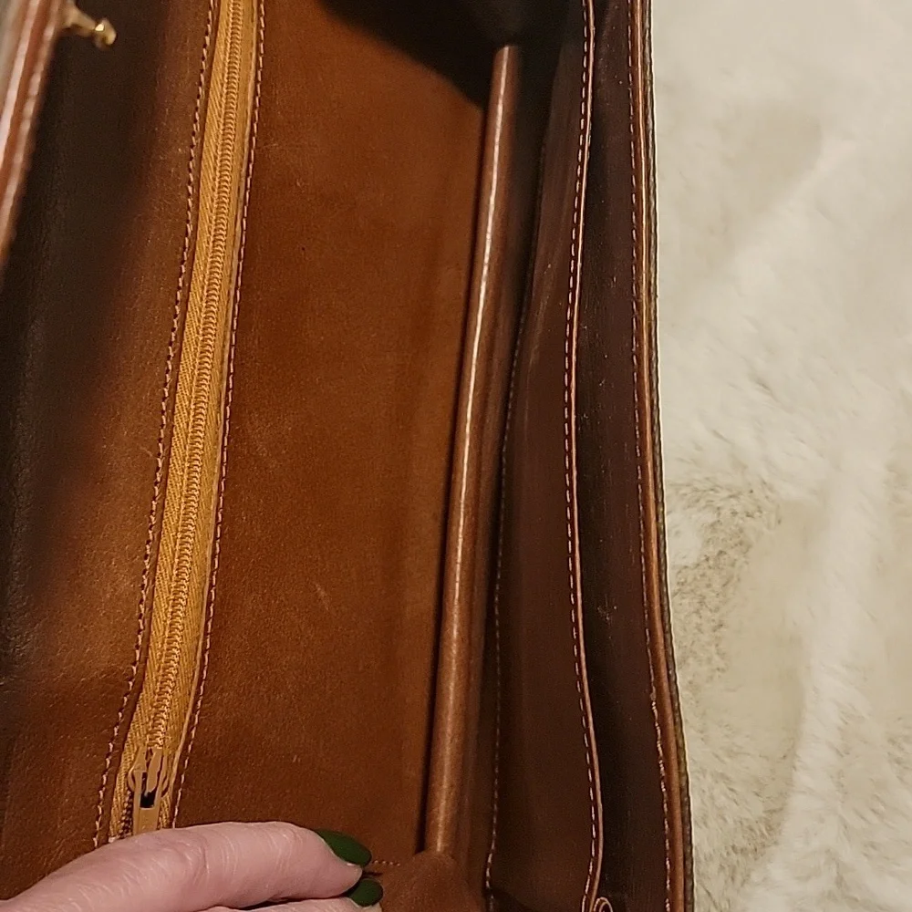 Louis Vuitton Brown Monogram Pochette Dam Clutch - Picture 5 of 13